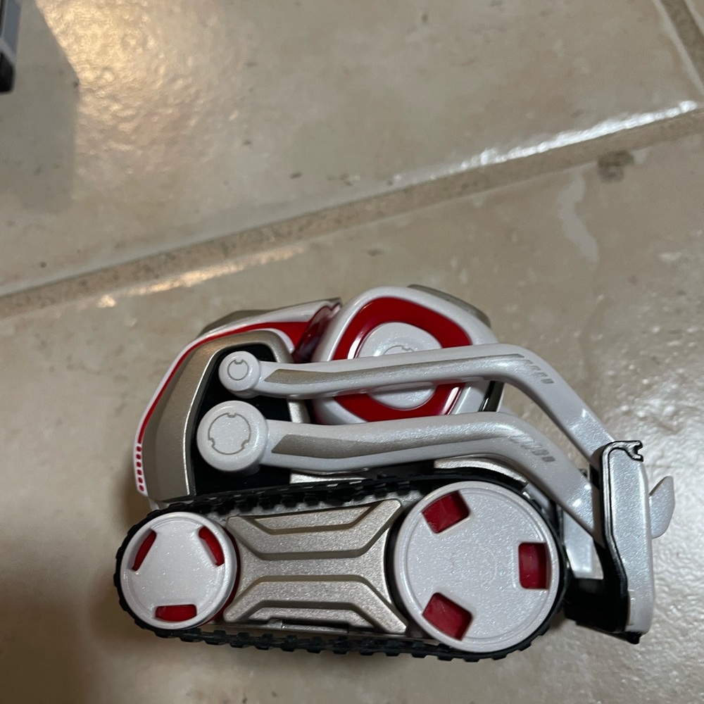 Anki Cozmo Base Kit- Compact Robot Toy